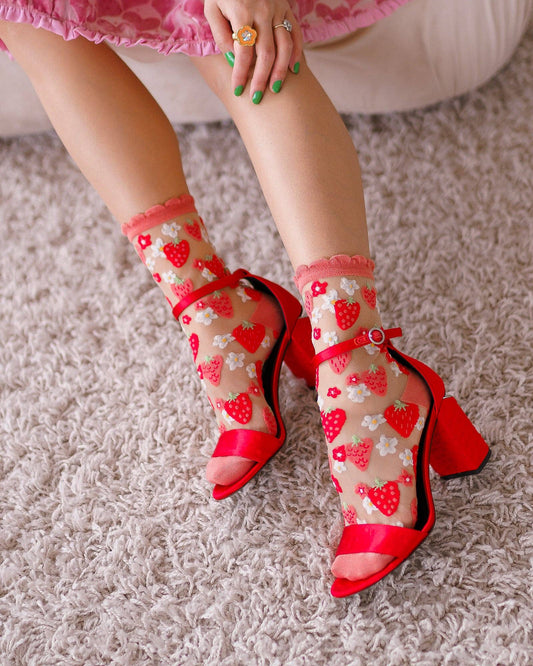 Strawberry Daisy Ruffle Sheer Crew Sock